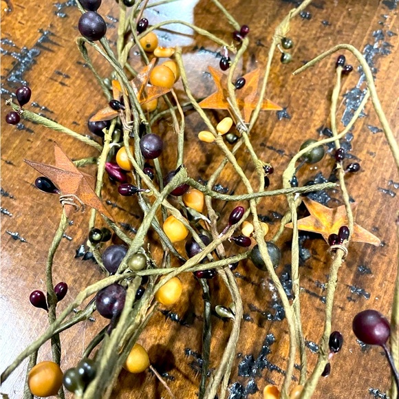 Primitive Home Decor Lamp Wooden Stars Pip Berry Garland Fabric Garland - Picture 9 of 12